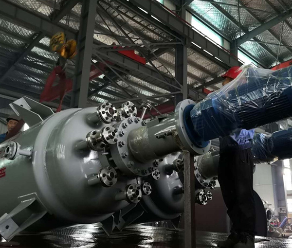 高壓生產(chǎn)型反應釜